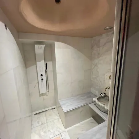 Monovasia Tholos Hammam