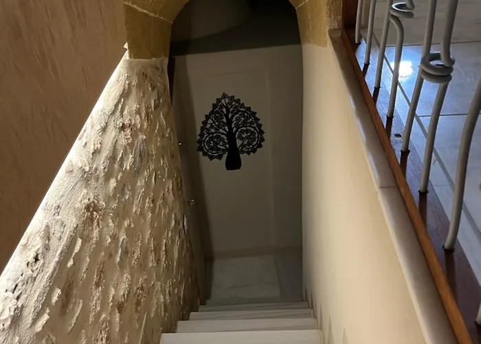 Monovasia Tholos Hammam *